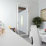 Casa Mo And