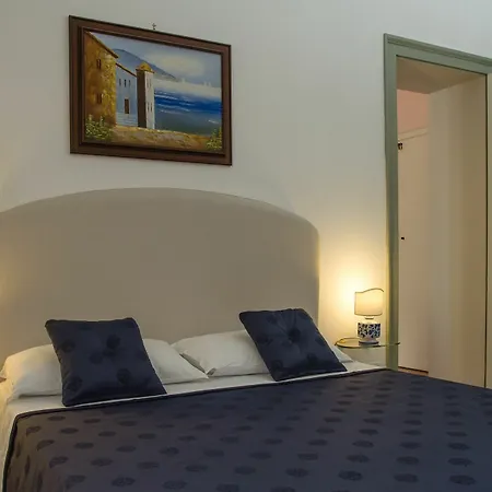 فندق مبيت وإفطار Casa Mo And 4*
